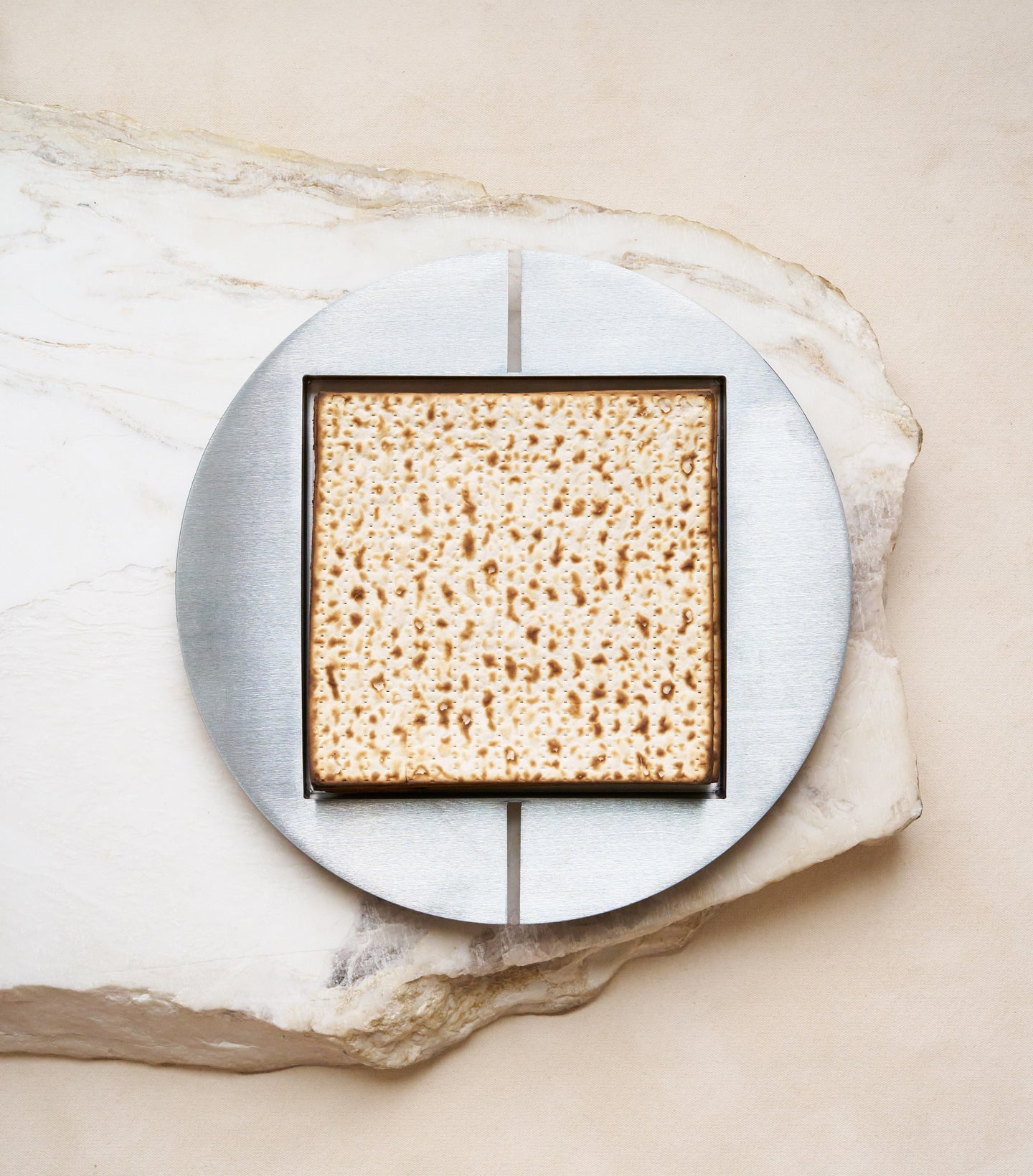 Load image into Gallery viewer, Matzo Plate