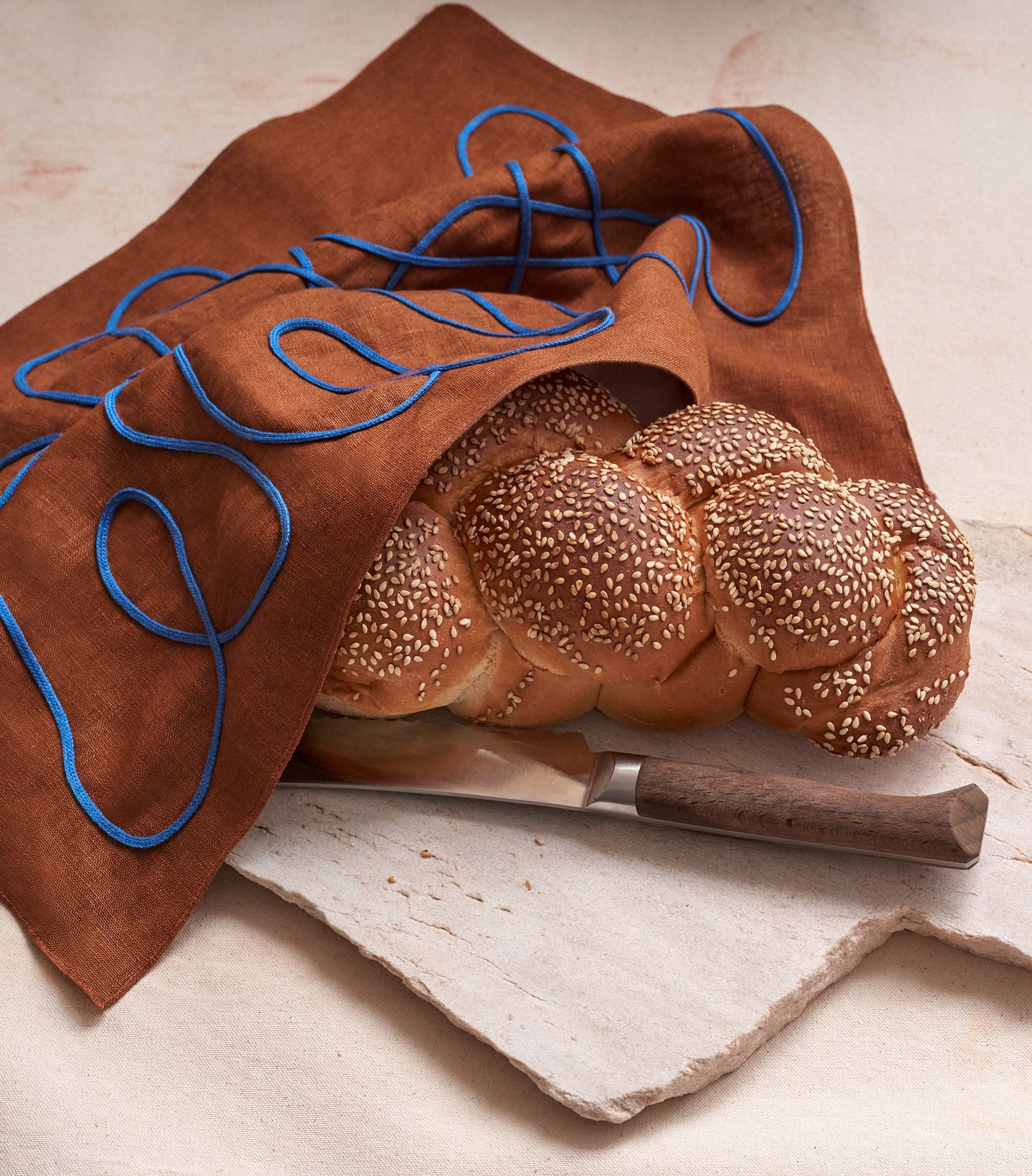 Load image into Gallery viewer, Challah Cover Via Maris
